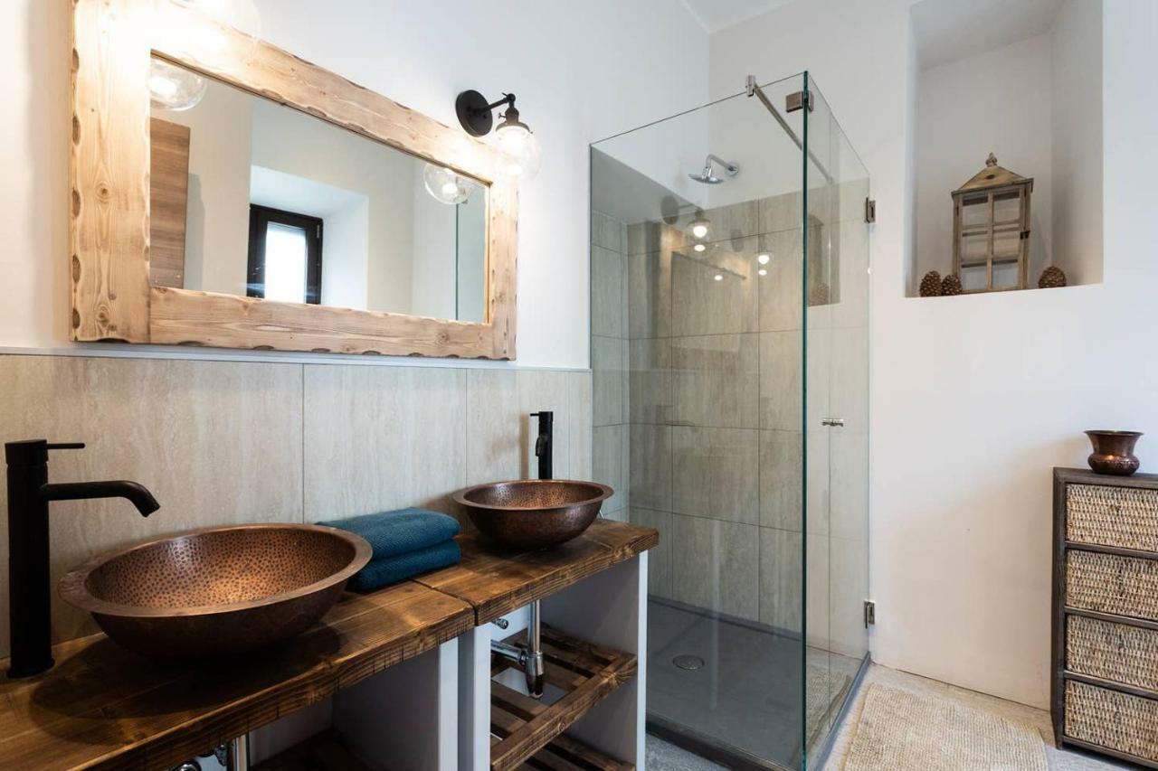 Villa Castravalva By Rent All Como Mezzegra