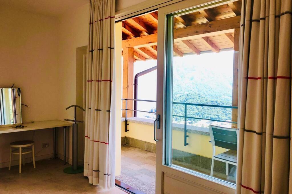 Panoramica Private Sleeps 8-by Italian