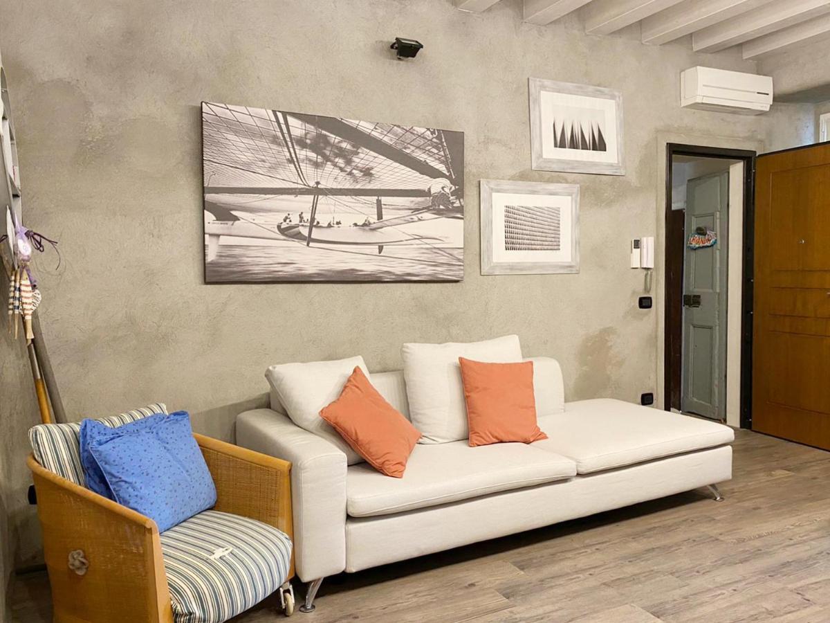 The Honeymoon Apartment *