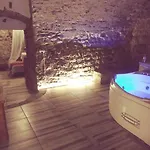 La Grotta Dell\'Antica Calvasino - Jacuzzi