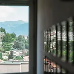 I D\'A Charming Penthouse - Lake View- Como- House-130 Mt-2 Double Bedrooms And 2 Double Bathrooms A Spacious Living Room-Full Equipped Kitchen-Private Garden And Terrace-Private Covered Parking