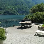 House On The Lake Shore Of Laglio