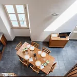 Cozy Suites On The Lake - The House Of Travelers