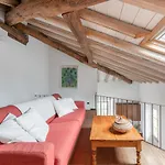 Cozy Suites On The Lake - The House Of Travelers