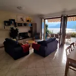 Vista D\'Oro Ulivo1 - 2 Bedroom Flat With Lake View