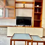 Low Cost Holiday An Business House And Free Park By Revenue House
