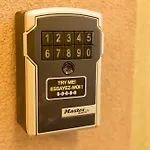 Aria Bellagio - Boutique Apartment With Lake View - Free Late Check-Out, Parking, Early Check-In