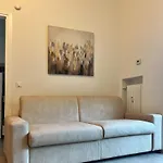 The Lake-Side Corner Apartment
