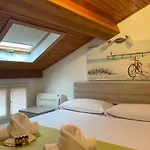 Ca Freddy Apartment With Lake View