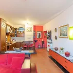 Cozy Lake View Apartment With Pool And Park!
