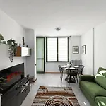 Bilocale Con Terrazzo E Box Auto Su Richiesta