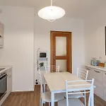 Lecco Isola - Top Apartment Near Viscontea Island