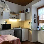 Casa d\'epoca fronte lago a Domaso lago di Como