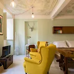 Duomo Luxury Suite - By Myhomeincomo