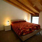 Leonardo Apartment