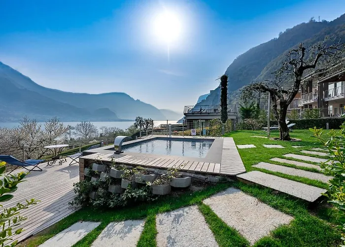 Villa Vittoria With Private Heated Pool & Shared Sauna - Bellagio Village Residence