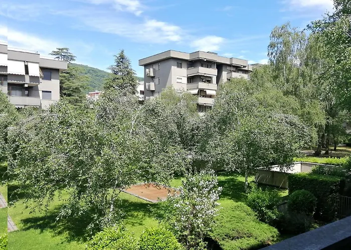 Como Sole, Green And Quiet