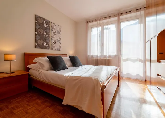 Scarlet Apartment With Garden By Wonderful Italy