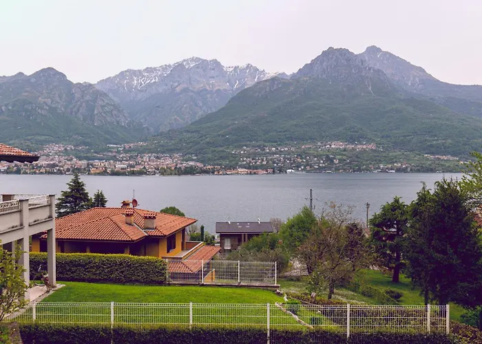 A Due Passi Da Bellagio Lake View House With Garden