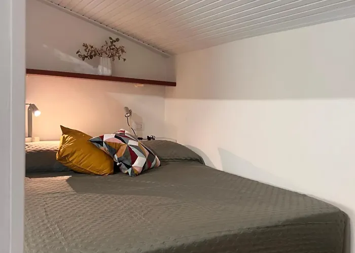 Lake It Easy - Little Attic