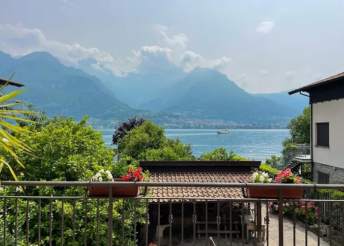 Villa Il Melograno Apartment 1 With Lake Access