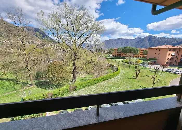 Como Lake Green Oasis