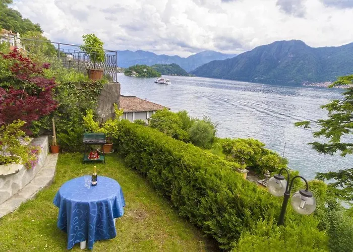 The Flamingo - Apartment With Lake View