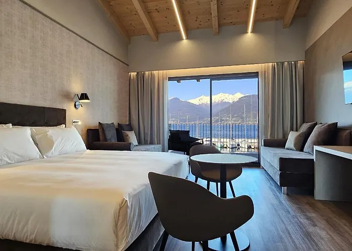Lago Dorato Marina Lodge - Panoramic Lake Como View