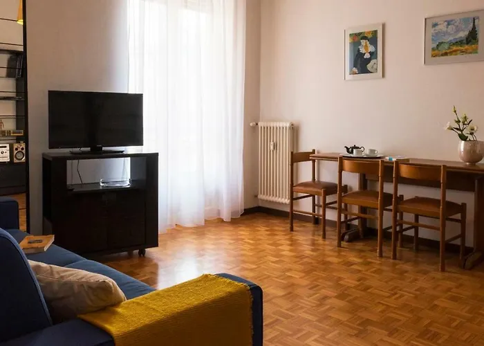 Joivy Welcoming 1Br Apt Next To Villa Olmo
