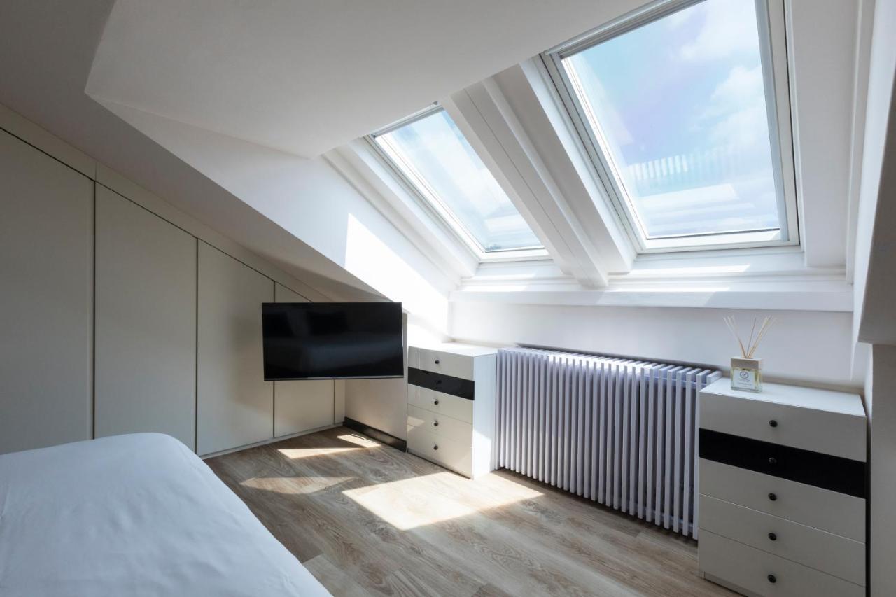Loft Cedro, By R Collection *
