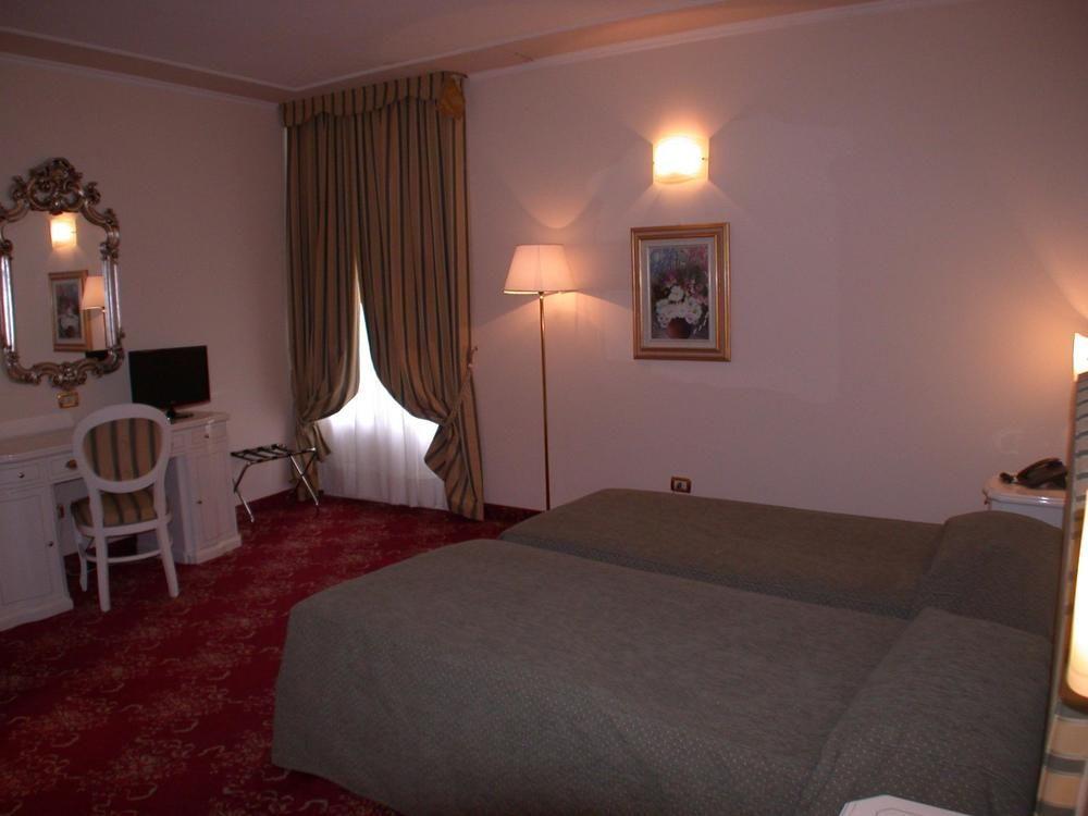 Hotel Grand 4*