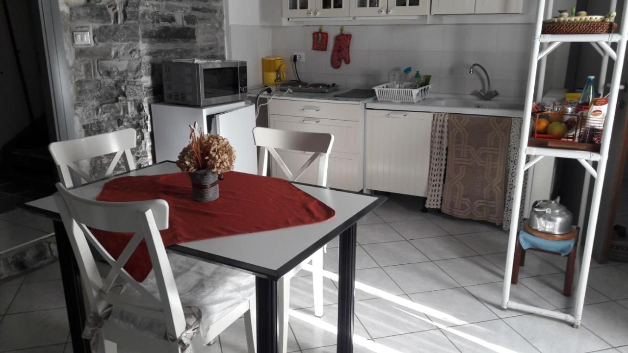 Casa Azzurra Vista Lago Dani Apartment *