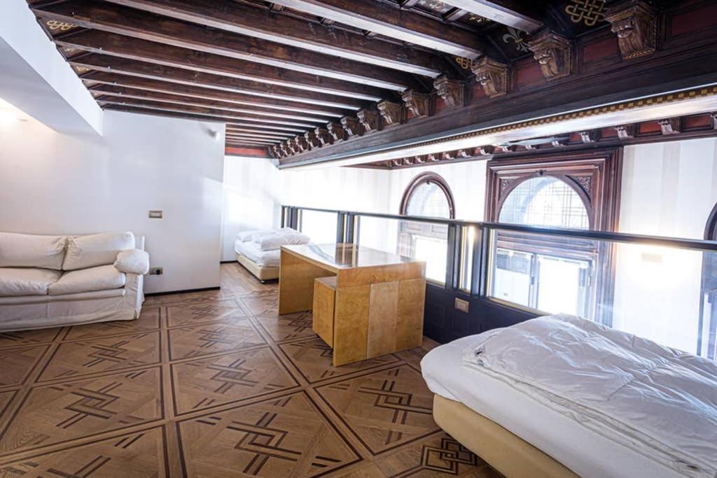 Gaeta Luxury Sleeps 8 Guests *