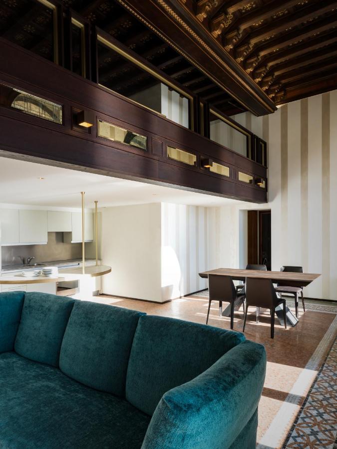 Gaeta Luxury Sleeps 8 Guests