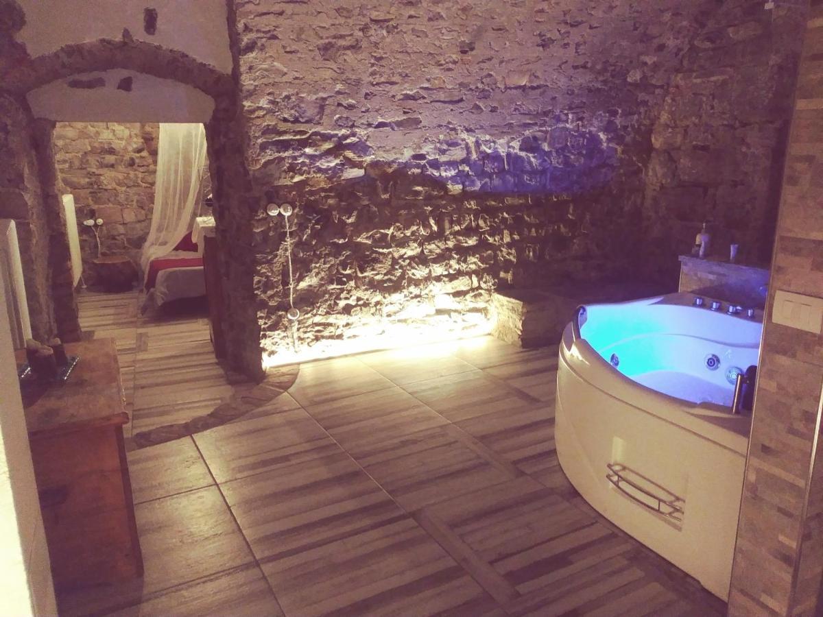 La Grotta Dell'antica Calvasino - Jacuzzi Guest house Lezzeno