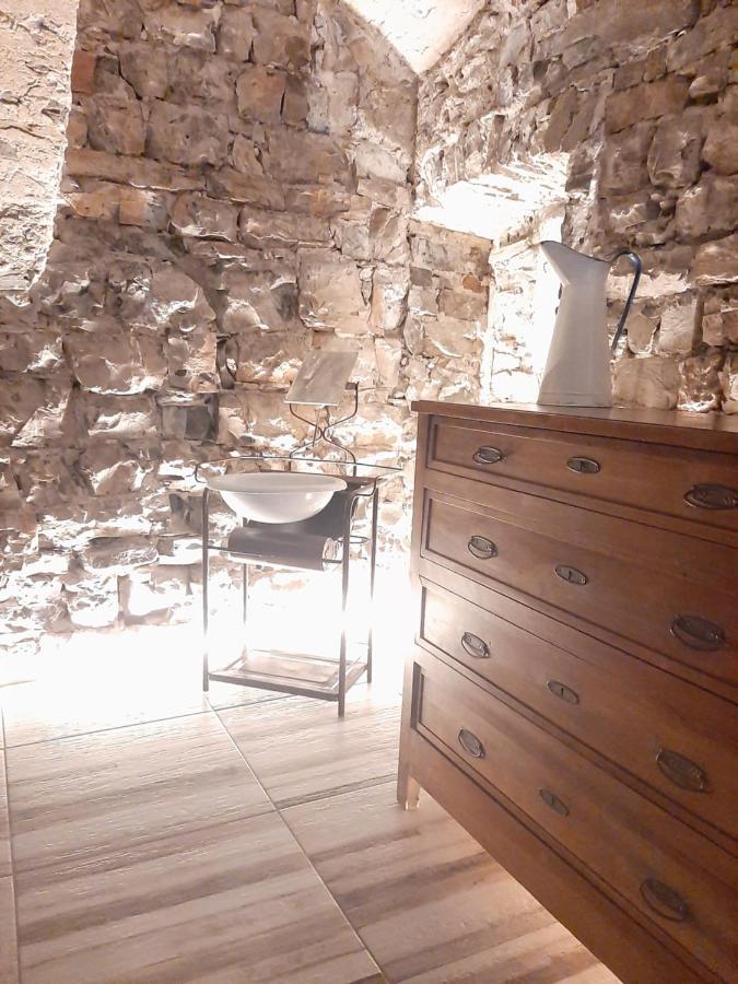 La Grotta Dell'antica Calvasino - Jacuzzi *