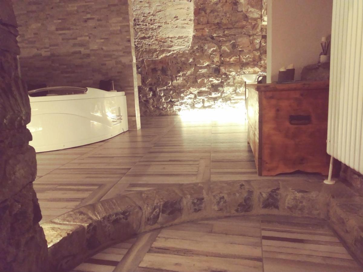La Grotta Dell'antica Calvasino - Jacuzzi Guest house *