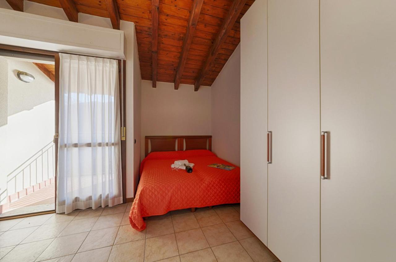 At The Lake Apartment Acquaseria
