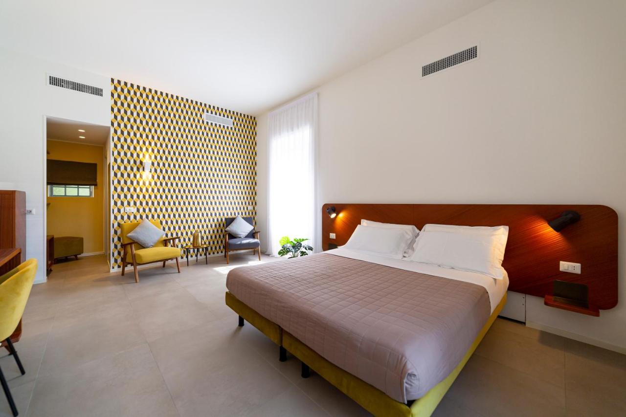 Le Stanze Del Suites&pool Affittacamere 3*