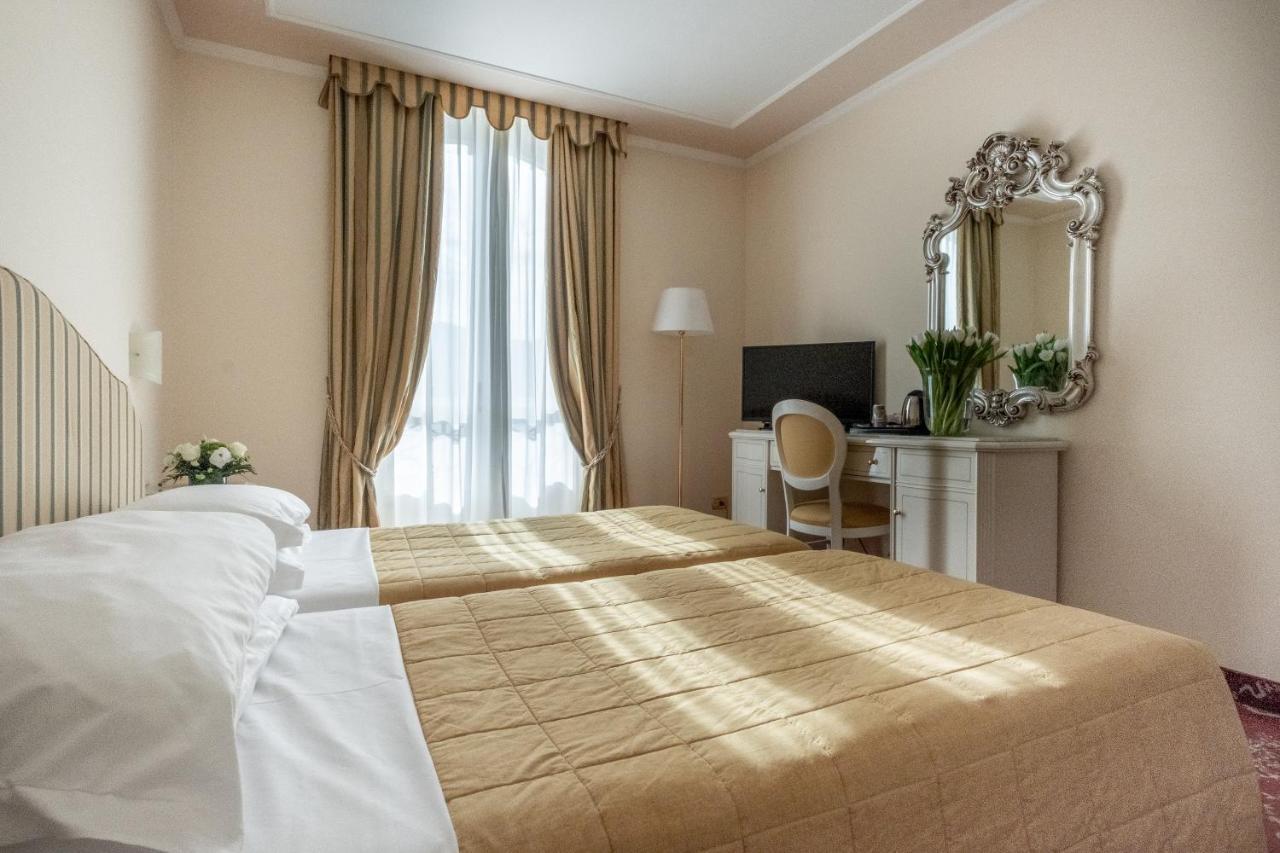 Grand Hotel
