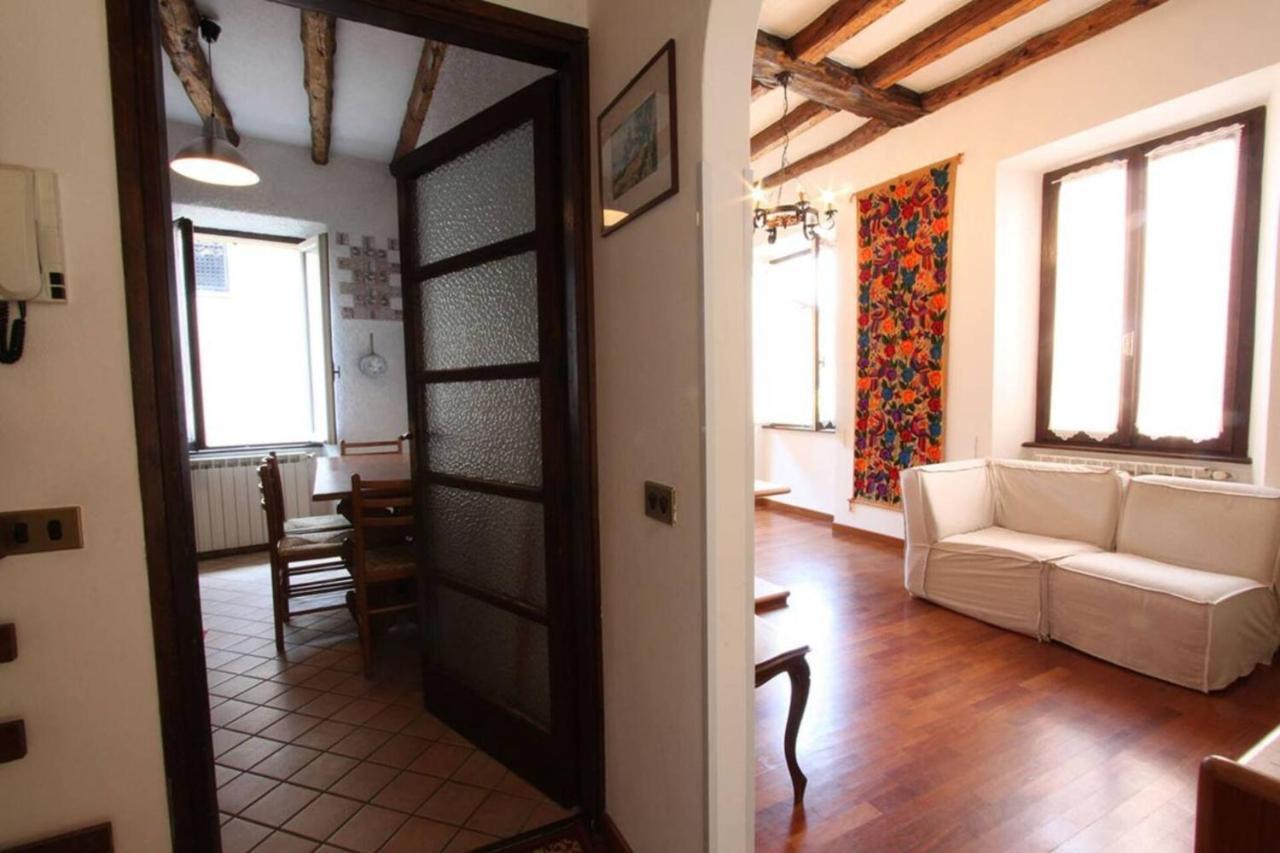 Apartment Captivating 4 -bed In Historic