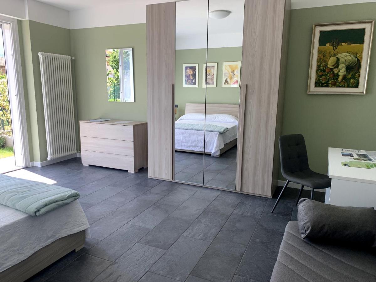 Casa Verde, Dongo, Di Casa vacanze