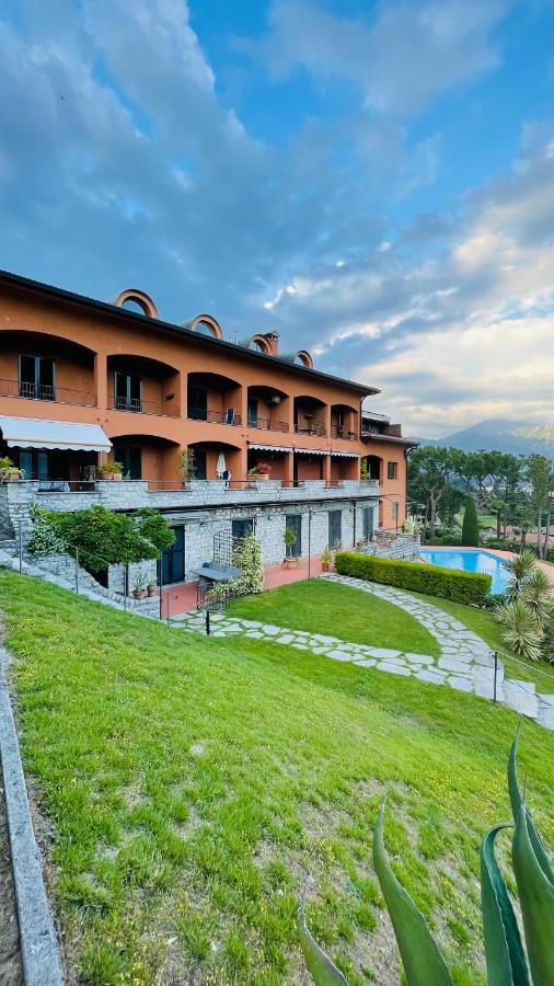 View, Swimming Pool, Tennis Court And Private Parking *