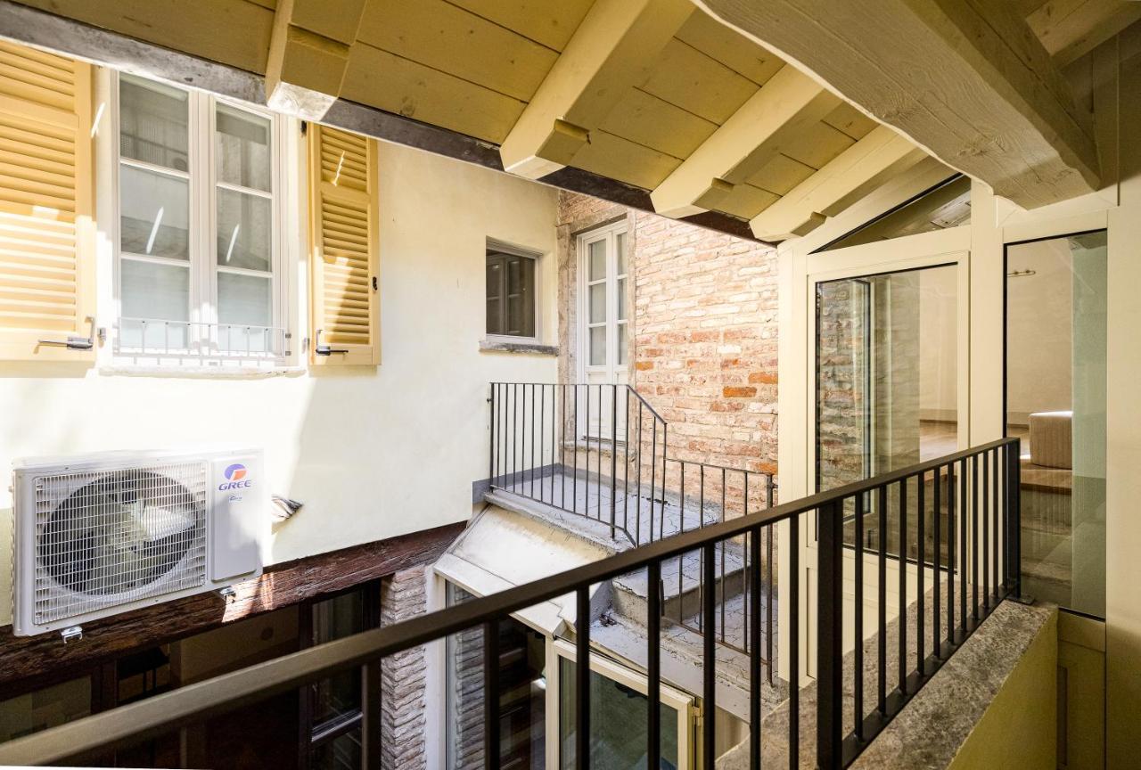 Palazzo Odescalchi Apartment *