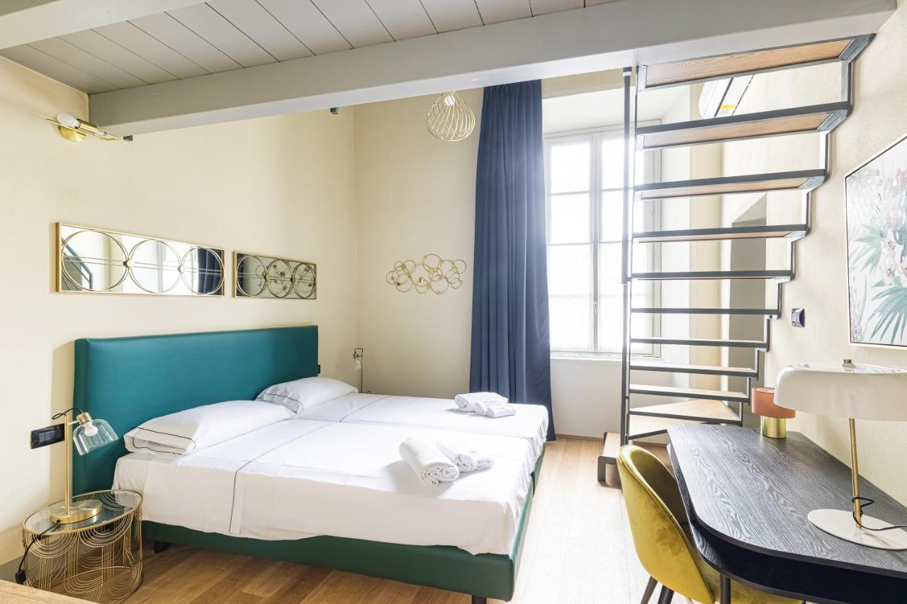 Palazzo Odescalchi Apartment *