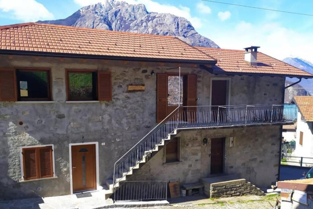 La Casa Dei Miei Nonni Tra Montagne E Lago Holiday home Verceia