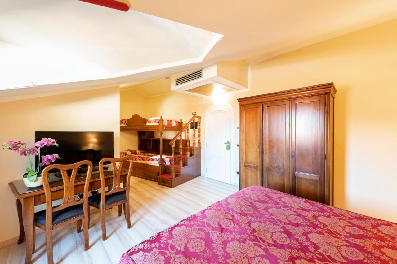 La Dependance Guest house *