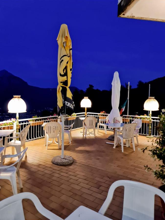 Mirabeau Inn *