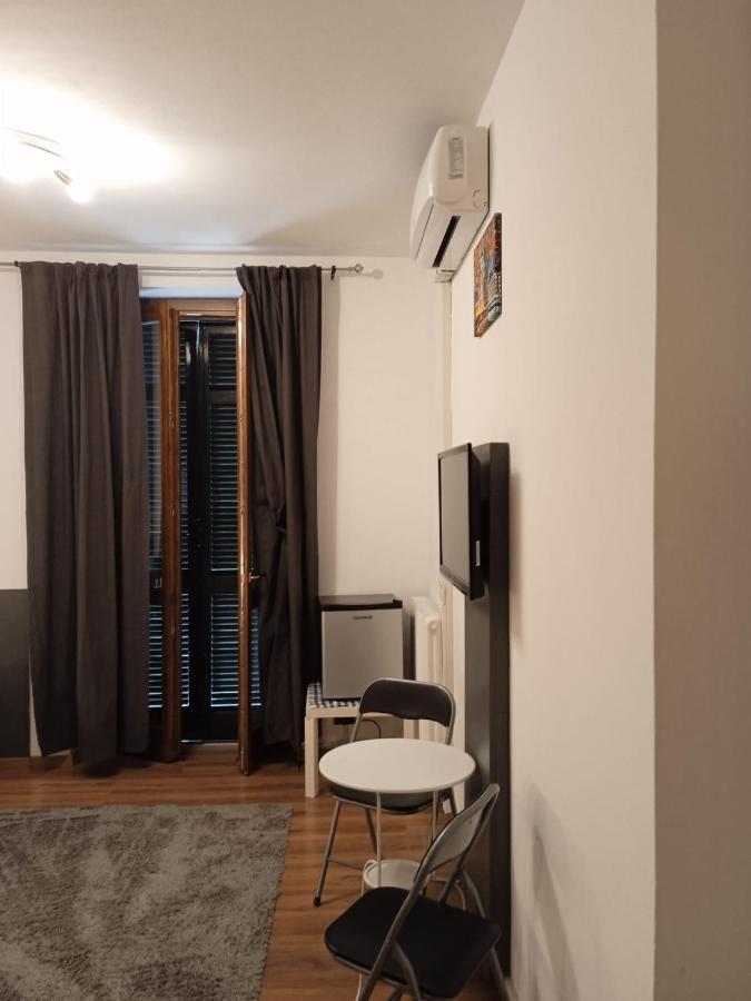 Megaride Guest house Como