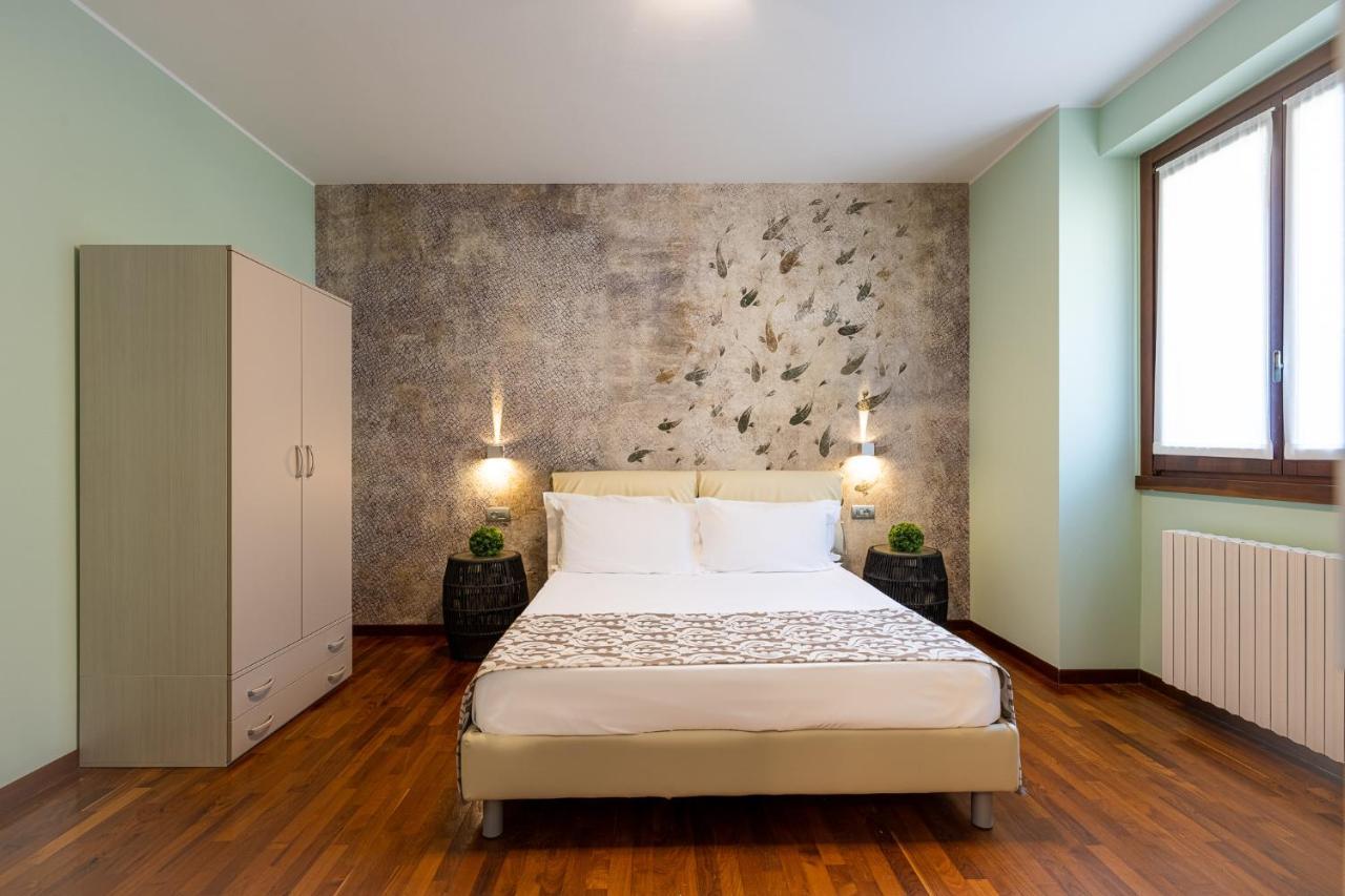 Vittoria With Private Heated Pool & Shared Sauna - Bellagio Village Villa